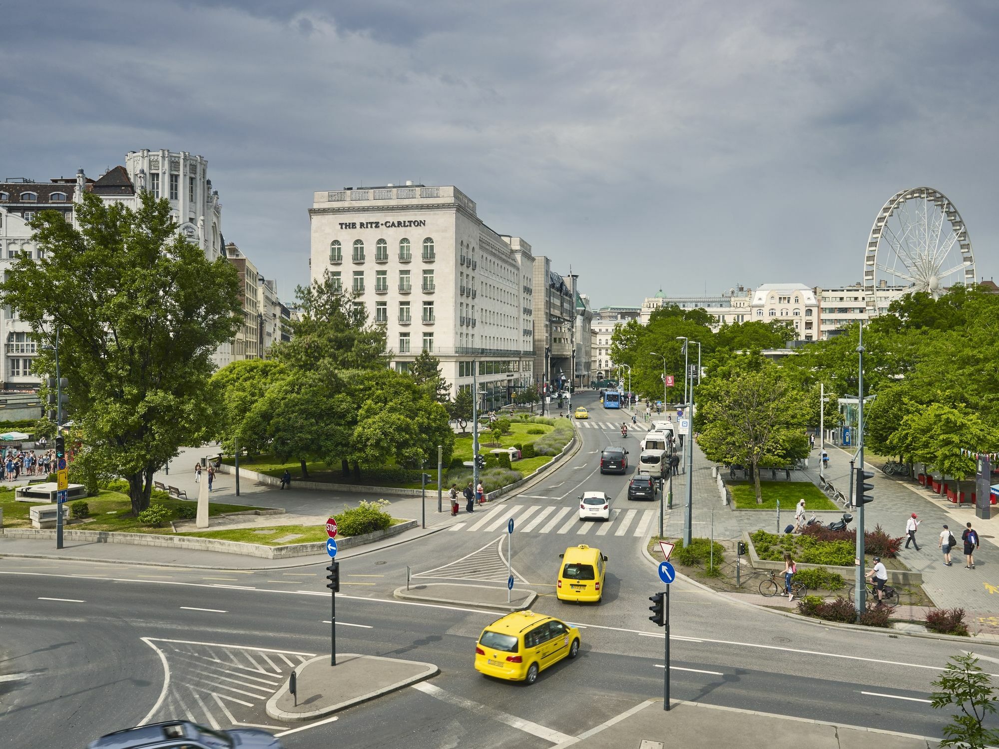 7Seasons Central Suites Budapest Esterno foto